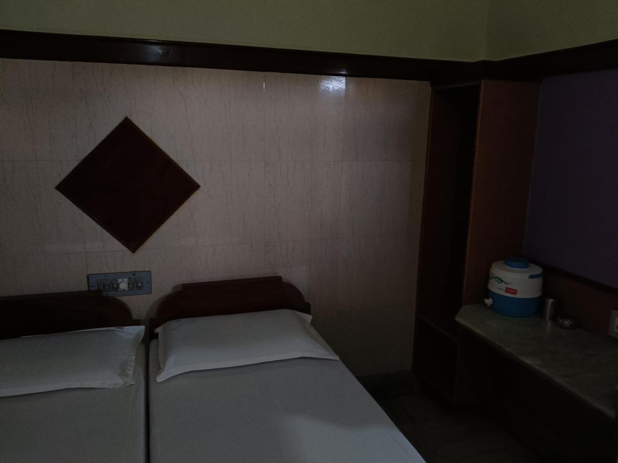 Krishna Lodge Tiruchirappalli Exteriér fotografie