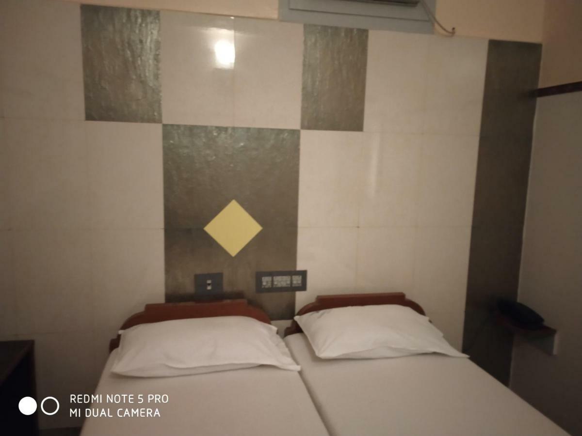 Krishna Lodge Tiruchirappalli Exteriér fotografie