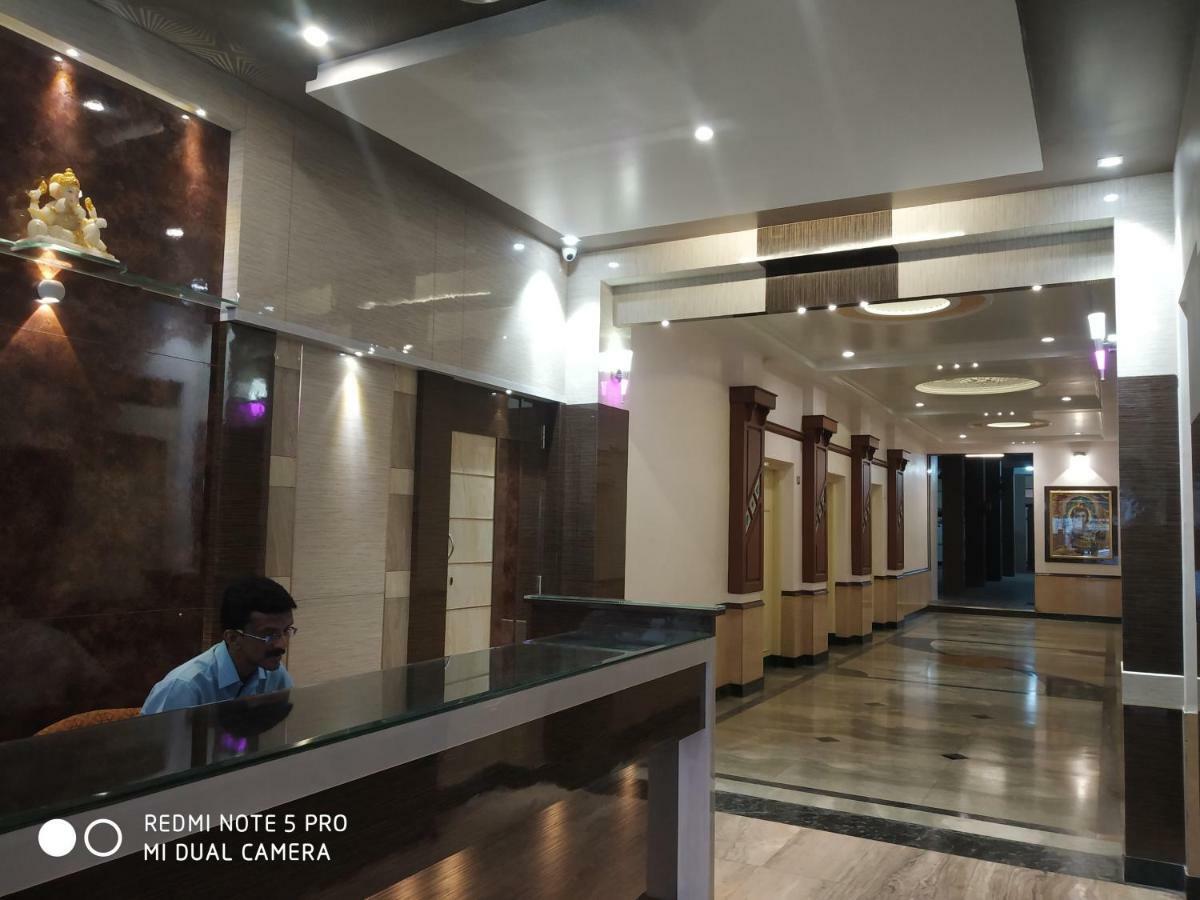 Krishna Lodge Tiruchirappalli Exteriér fotografie