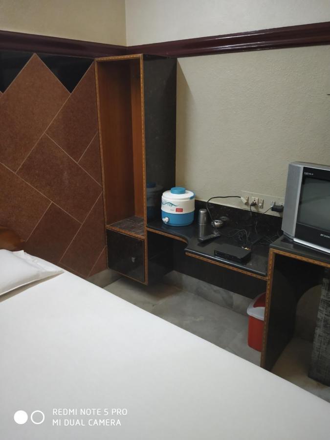 Krishna Lodge Tiruchirappalli Exteriér fotografie